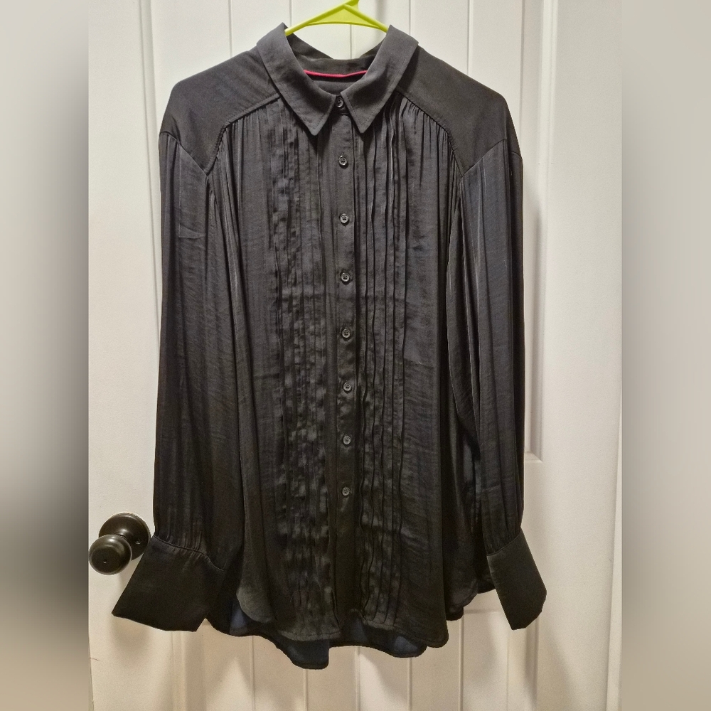 Anthropologie - Black Pleated ButtonUp Blouse